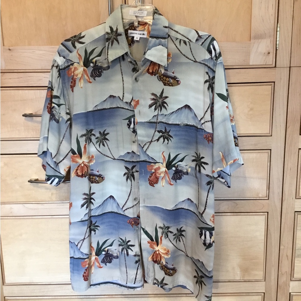 PIERRE CARDIN Hawaiian shirt men’s size medium 100% cool rayon short sleeve
